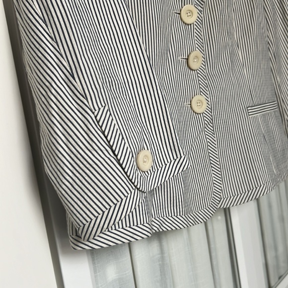 Hobbs Navy and white striped blazer - Picture 5 of 8